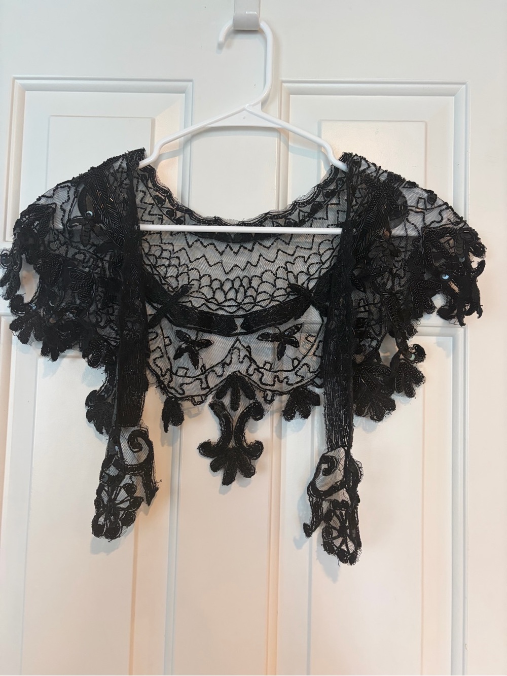 Vintage black Lace Beaded Sequin Capelet Collar Bolero Shrug